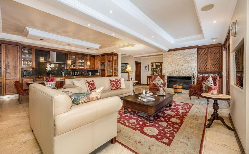 6 Bedroom Property for Sale in Klein Zevenwacht Western Cape